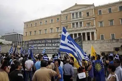 Le proteste di Atene (Ansa)