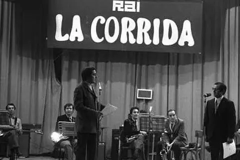 La Corrida, qui in un'immagine d'epoca con Corrado