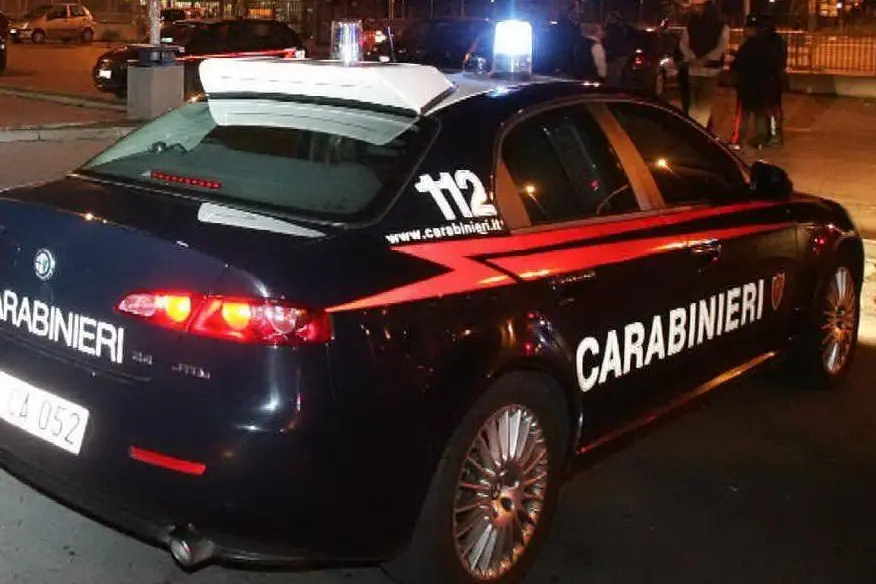 Un'auto dei carabinieri