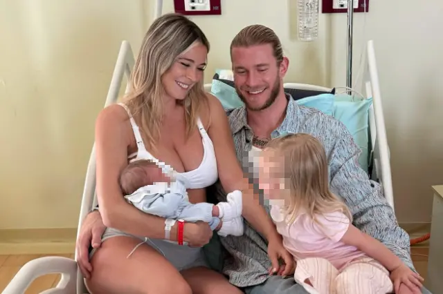 Diletta Leotta, Loris Karius e i loro figli (foto Instagram)