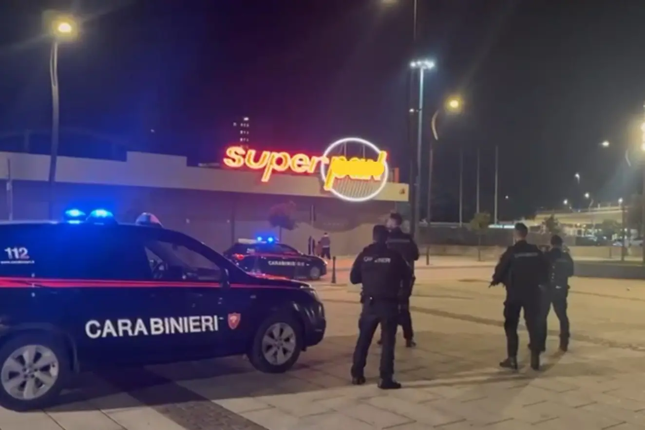 Tentato omicidio a Olbia, i carabinieri sul posto (foto Cc)