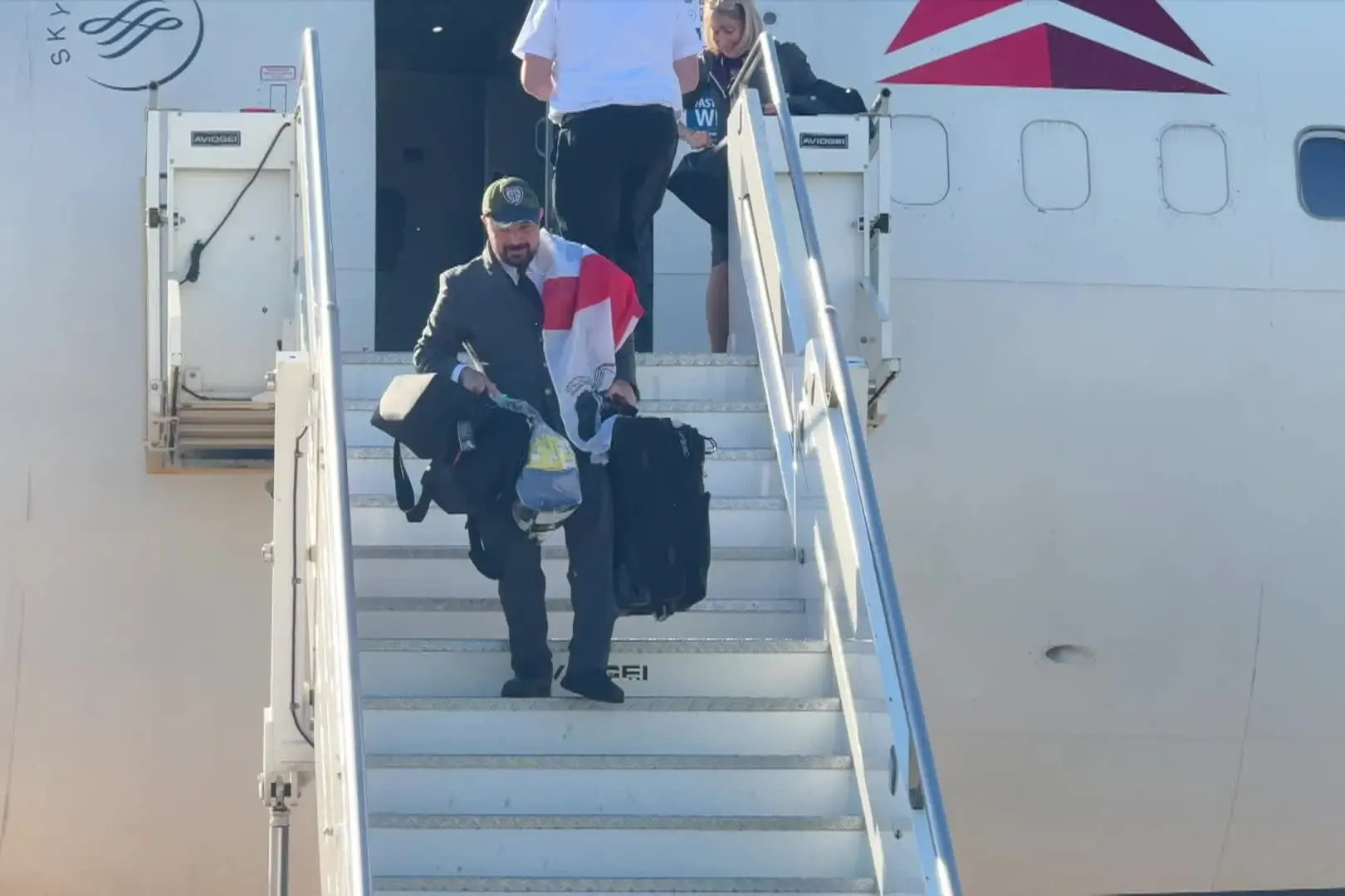 Volo New York-Olbia, l'emozione dell'assistente di volo di Iglesias