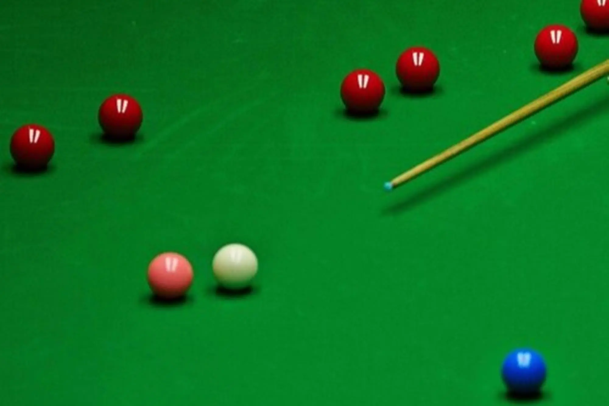 Un tavolo da biliardo