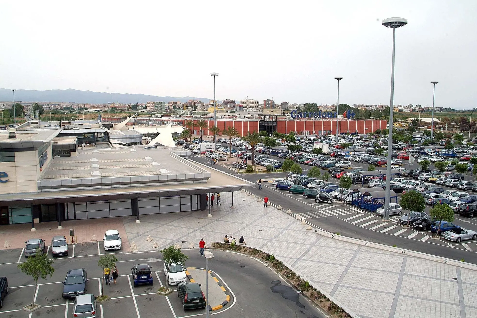 Il centro commerciale Le Vele & Millennium (Archivio L'Unione Sarda)