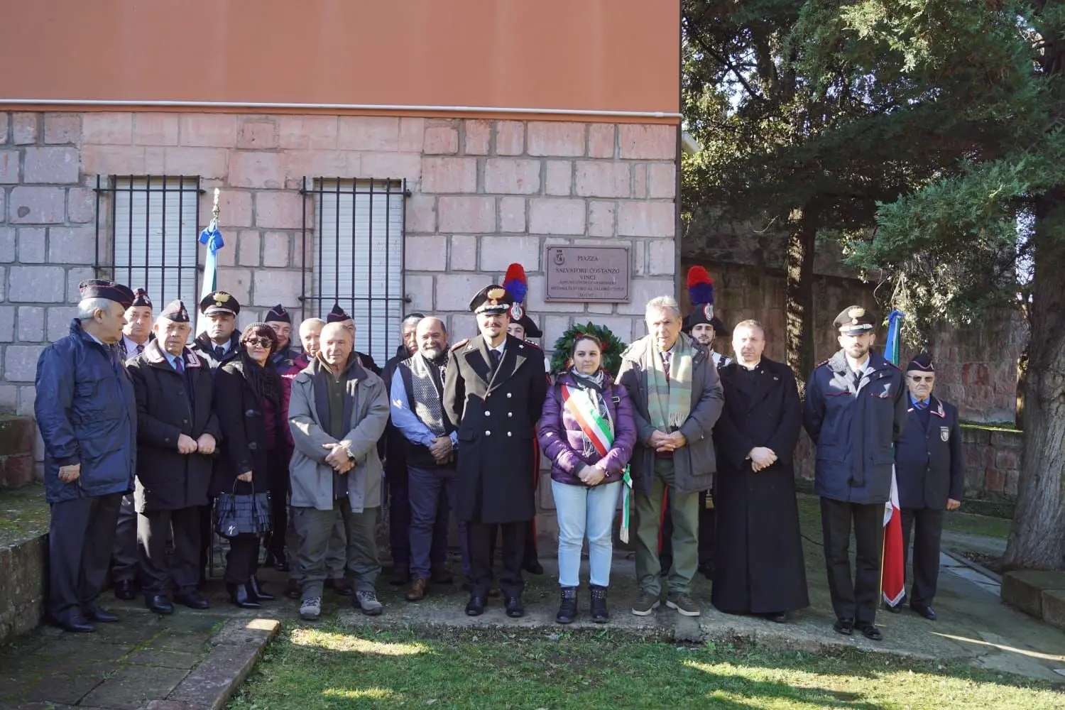 L'omaggio (foto Pinna)