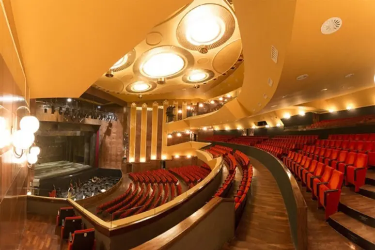 Il Teatro Lirico di Cagliari (Ansa)