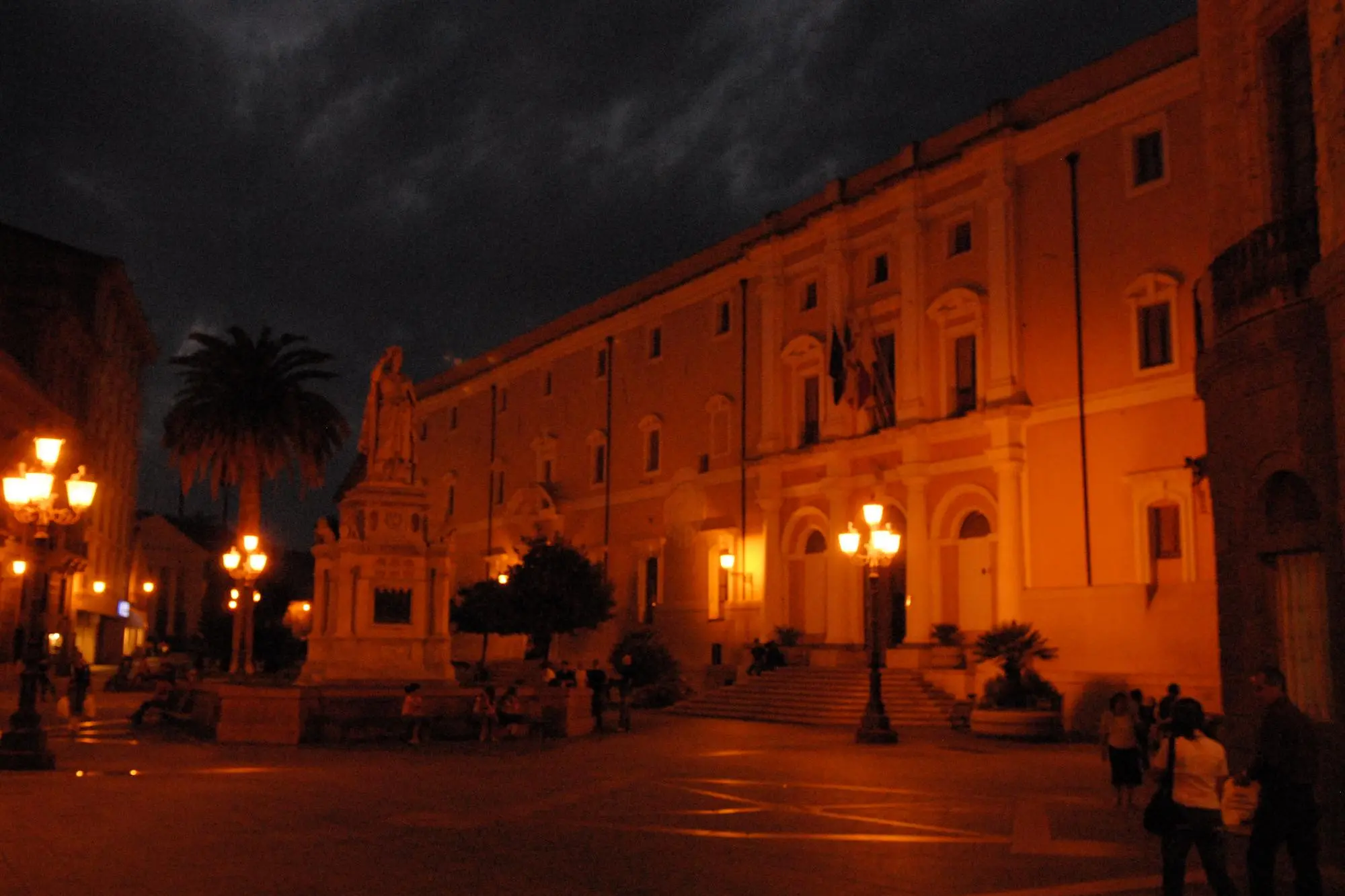 Piazza Eleonora a Oristano (foto wikimedia)
