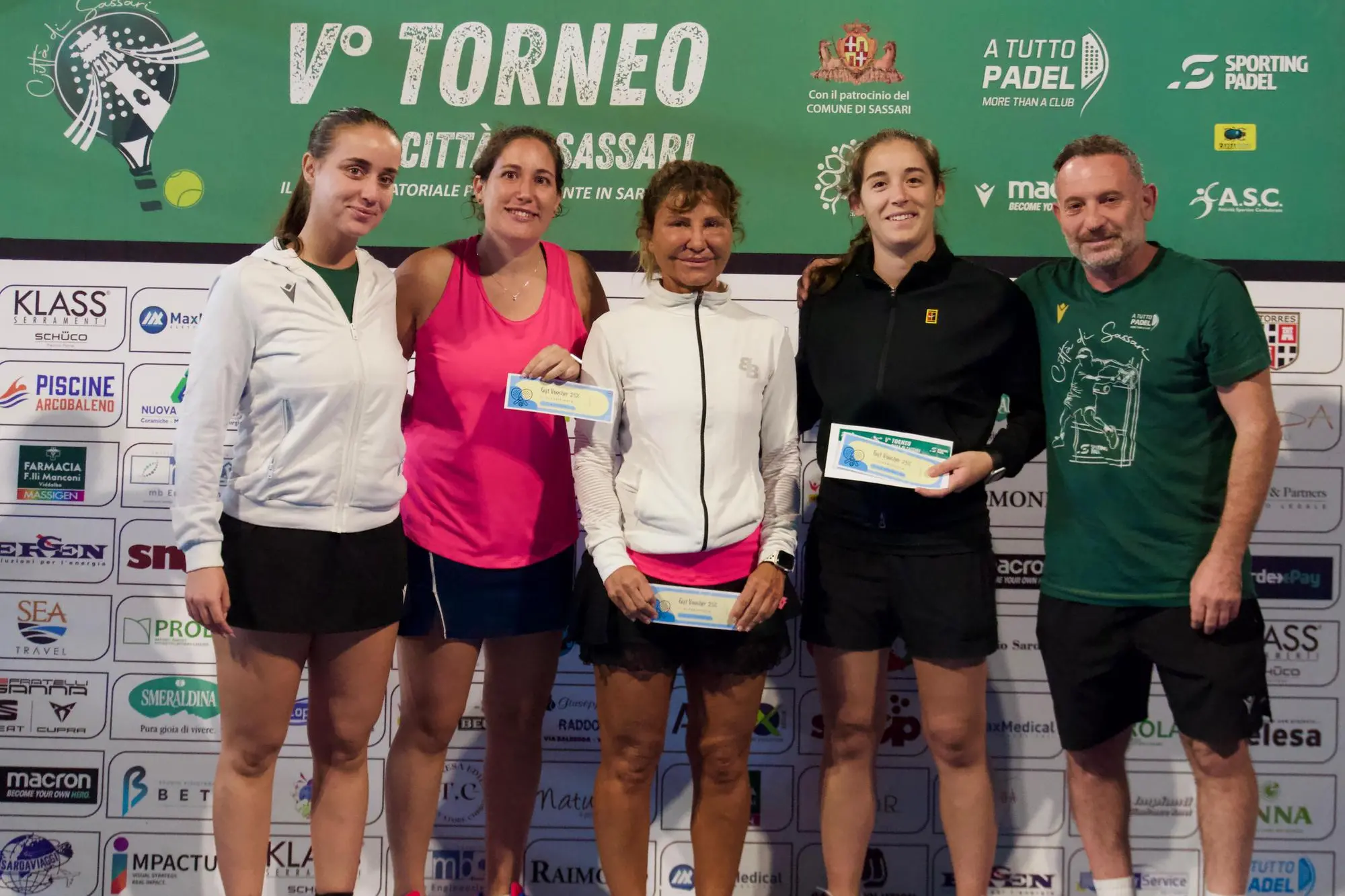 Le vincitrici del torneo senior di padel