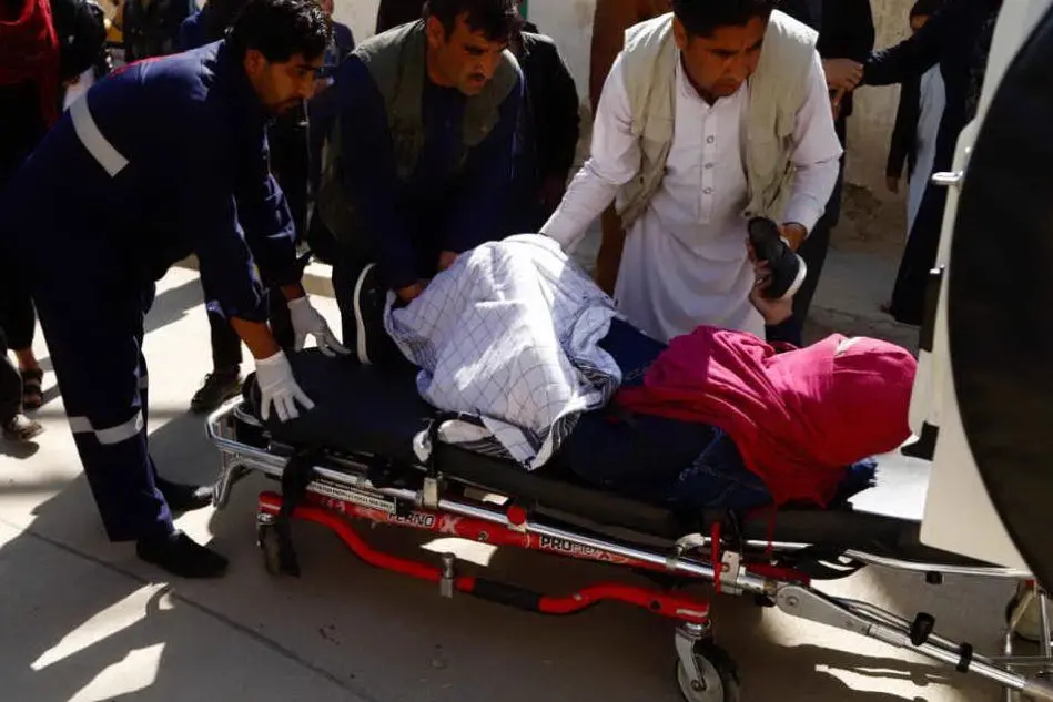 Tanta paura durante le elezioni parlamentari afghane (Ansa)