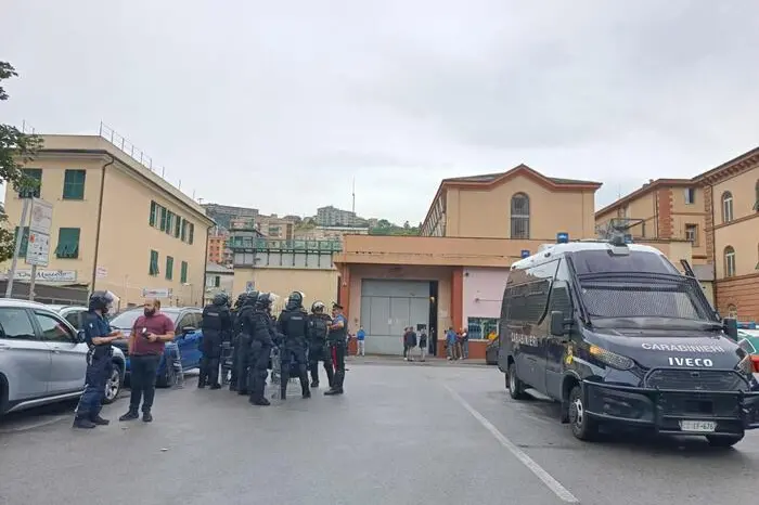 Rivolta nel carcere di Genova Marassi, notizia in rete.