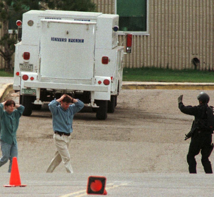 Progetta una strage a scuola a Pescara: 17enne arrestato