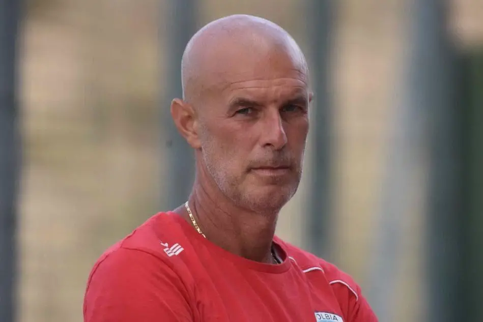 L'allenatore in seconda dell'Olbia Luca Ranieri (foto Giagnoni)