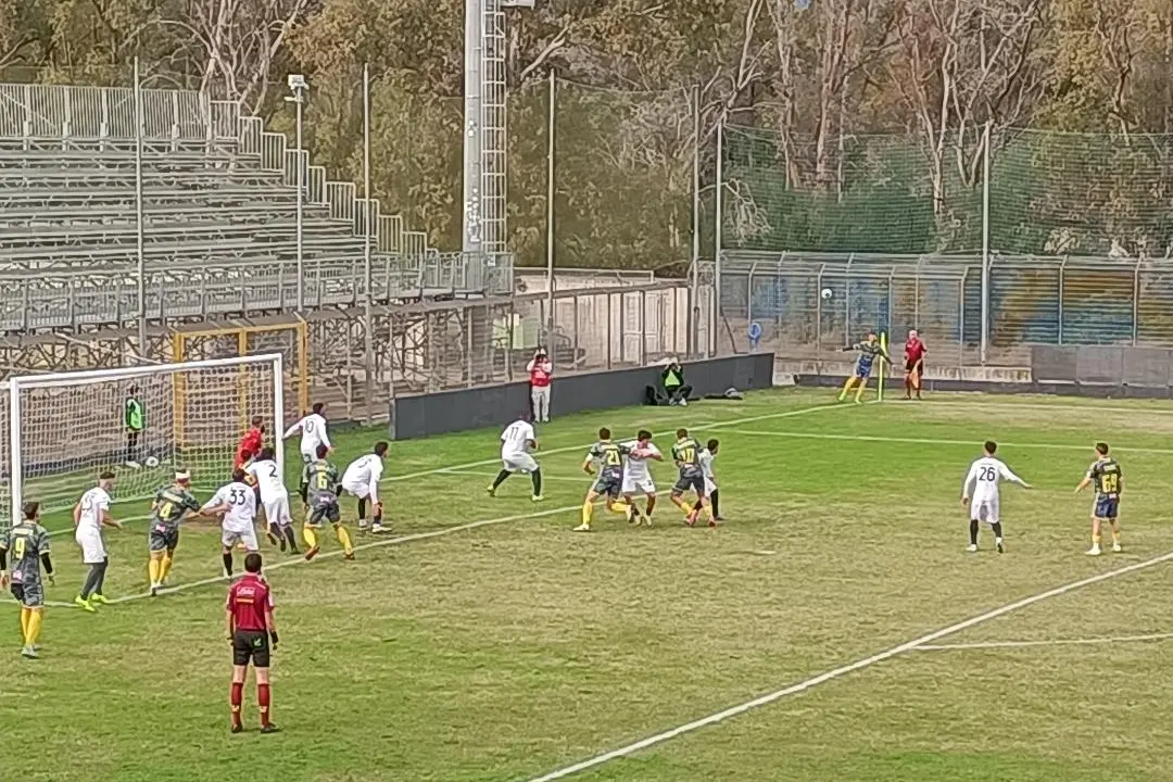 Angolo della Scafatese nel match con l'Olbia (foto Ilenia Giagnoni)