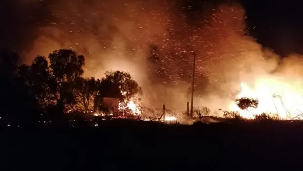 L'incendio a Muravera (foto del Comune)