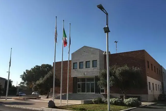 Il municipio di Santa Giusta (foto Pinna)