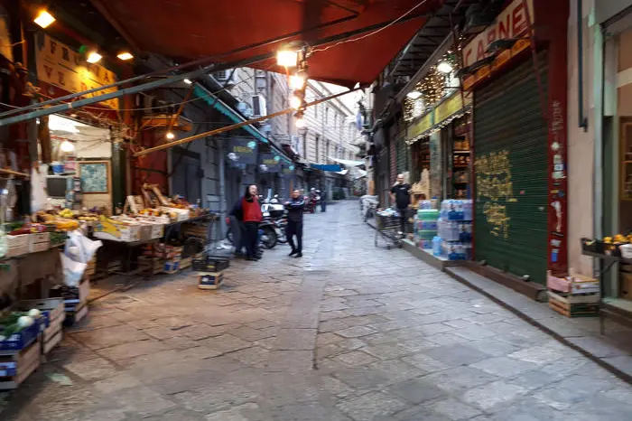 Il mercato della Vucciria (foto Ansa)