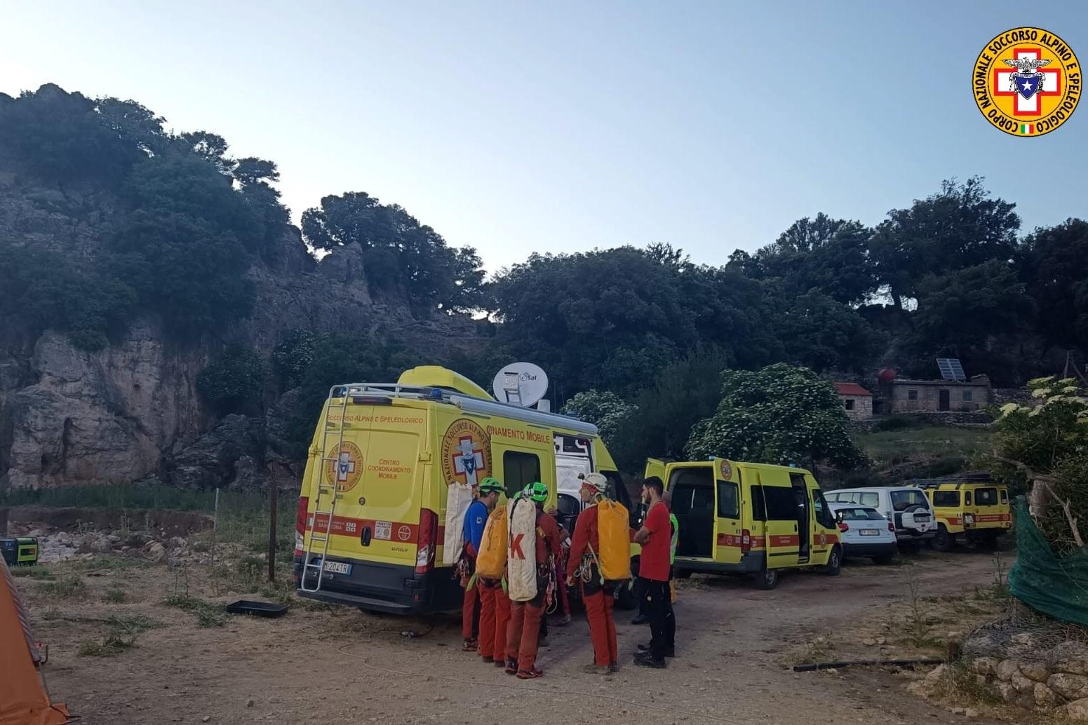 Speleologo infortunato nella grotta S’Edera: 35 soccorritori in azione