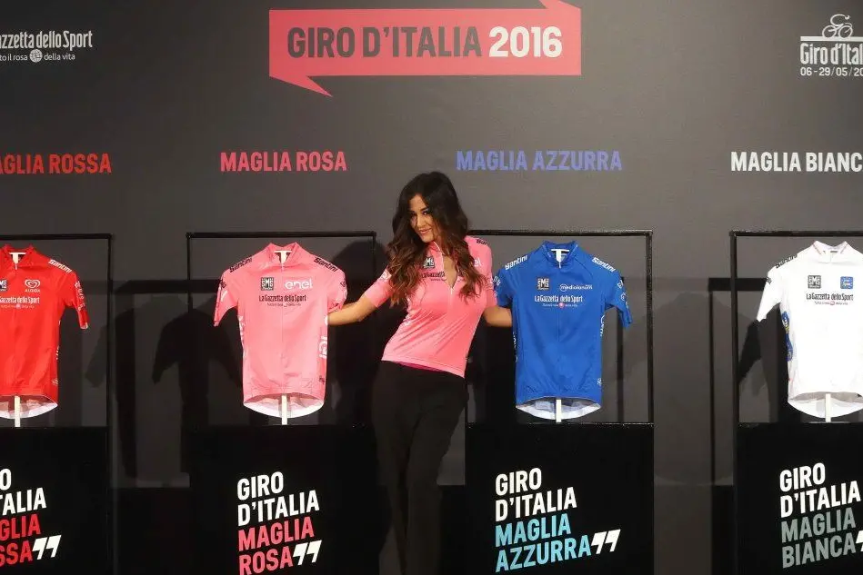 Giorgia Palmas, madrina del Giro d'Italia, durante la conferenza stampa