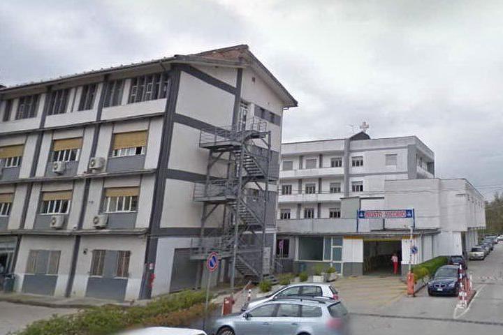 L'ospedale di Polla (foto Google Maps)