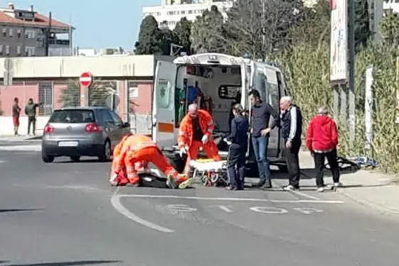 L'ambulanza sul luogo dell'incidente