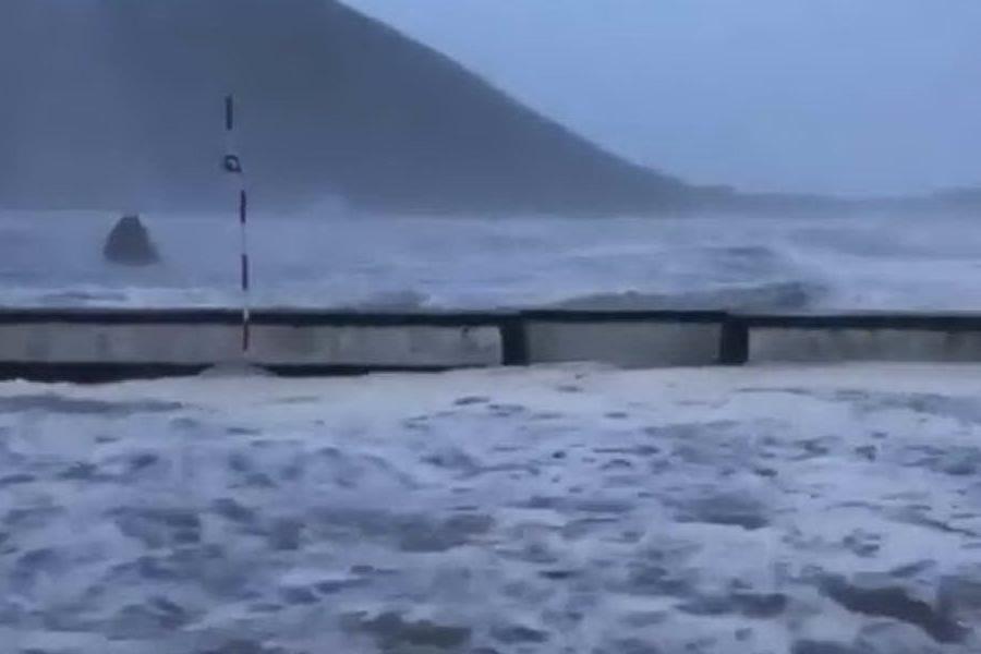 L'uragano Lorenzo sferza le Isole Azzorre, venti fino a 150 chilometri orari