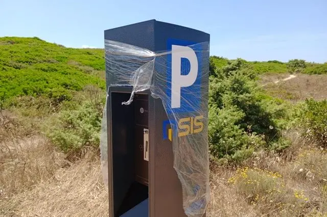 Il parchimetro nell'area oggetto di discussione (foto Sara Pinna)