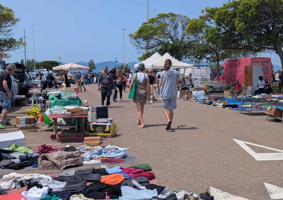 Mercatino Cuore, nuovi paletti per i venditori