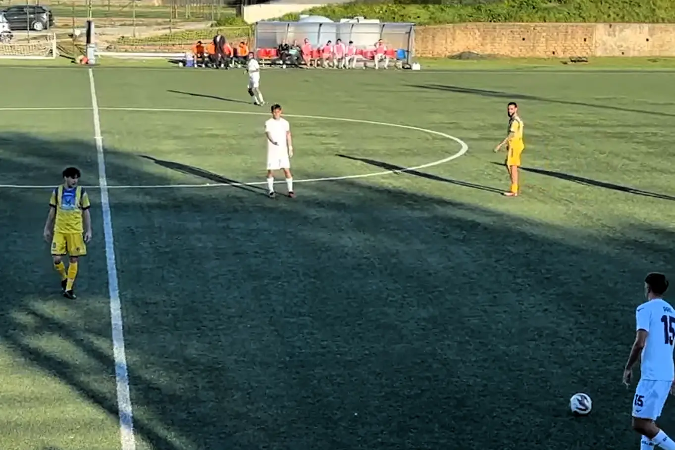 Punizione di Pani nel match tra Cynthialbalonga e Olbia (foto Ilenia Giagnoni)
