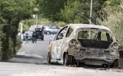 L'auto carbonizzata di Sara Di Pietrantonio
