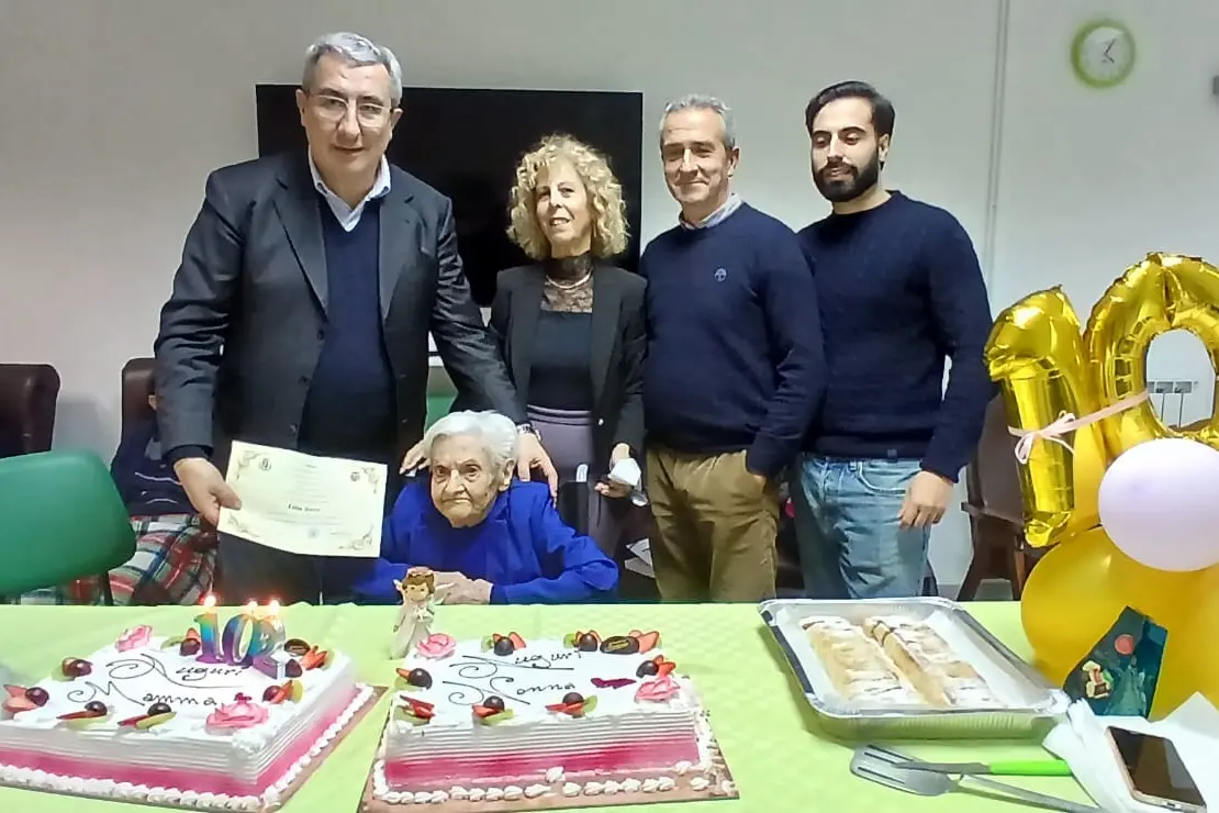 La festa per i 102 anni di Lidia Tocco