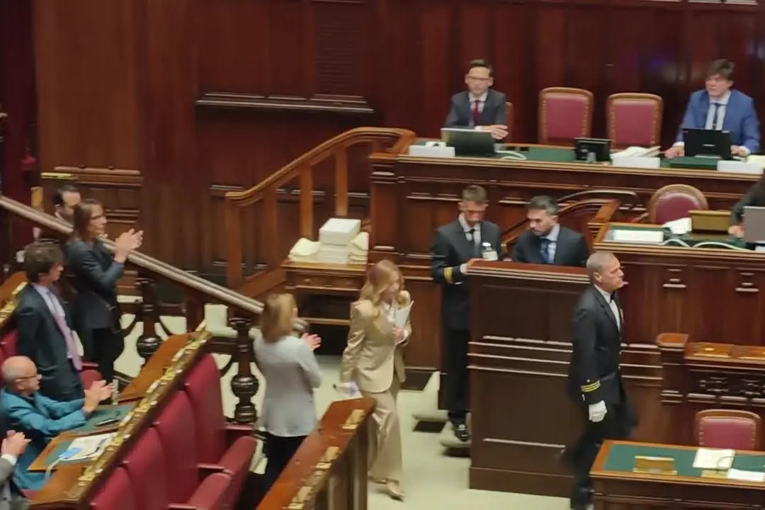 Consiglio Europeo, Meloni consegna alla Camera il testo delle sue comunicazioni