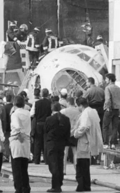 La carlinga dell'aereo di linea coinvolto