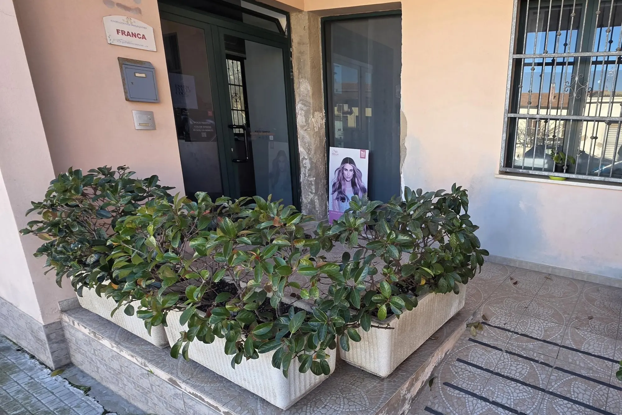 Il salone a Li Punti (Foto: Emanuele Floris)