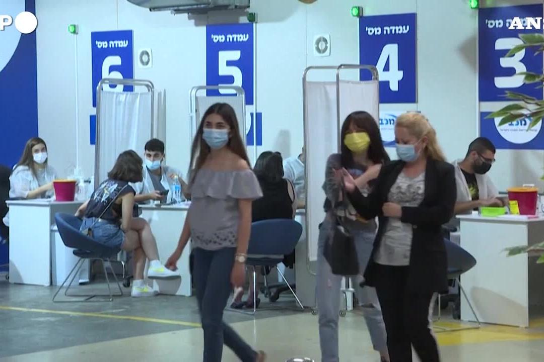 Coronavirus, in Israele la quarta dose solo agli over 18 ad alto rischio