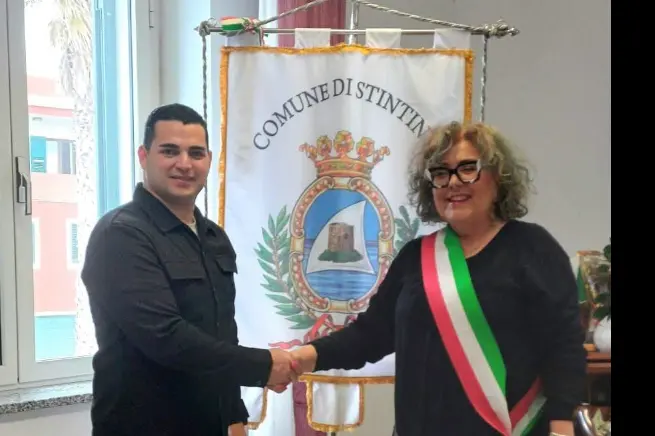 Yudel con la sindaca Vallebella (foto concessa)