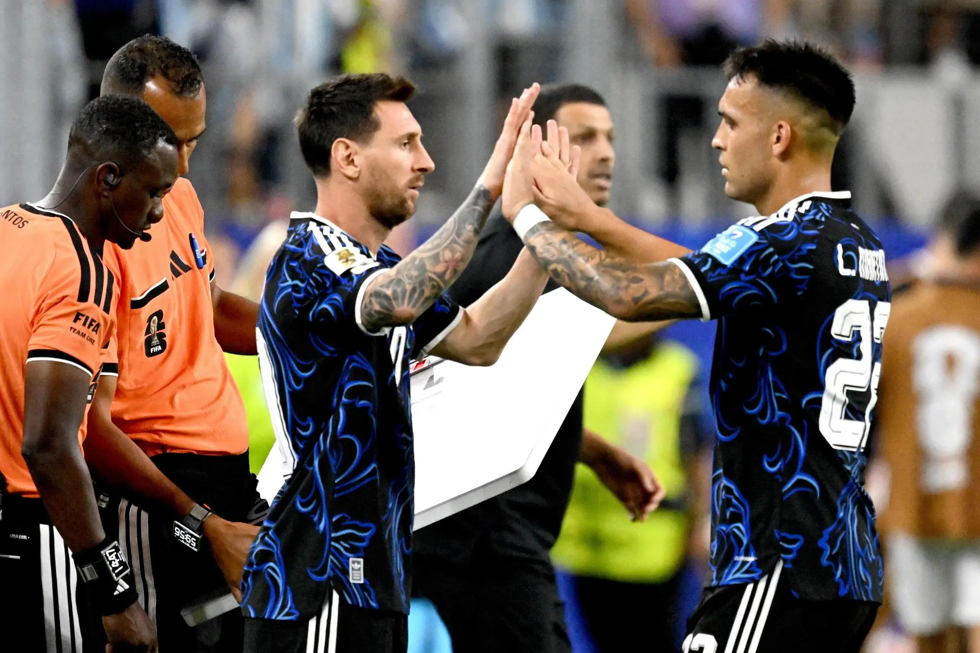 epa13070209 Lionel Messi (L) of Argentina comes on to the pitch for Lautaro Martinez during the FIFA World Cup 2026 group stage match Jordan against Argentina, in Dallas, USA, 27 June 2026. EPA/ALBERT PENA