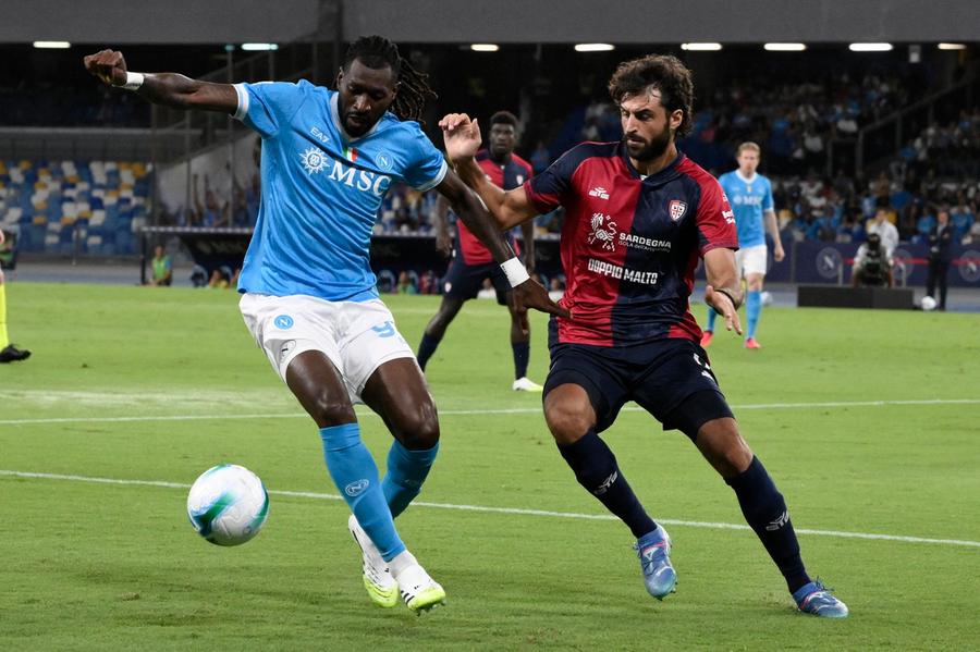 Napoli-Cagliari, le pagelle rossoblù: Caprile para tutto fino al 95’, bene Palestra