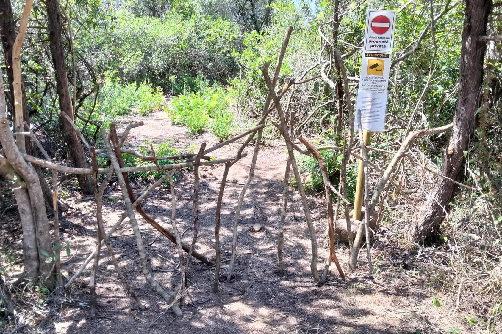 Il punto di accesso del raid notturno a Cala Finanza (foto L'Unione Sarda)
