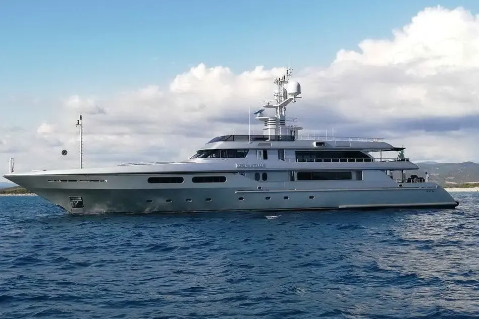 Lo yacht 'Regina d'Italia' alle Dune