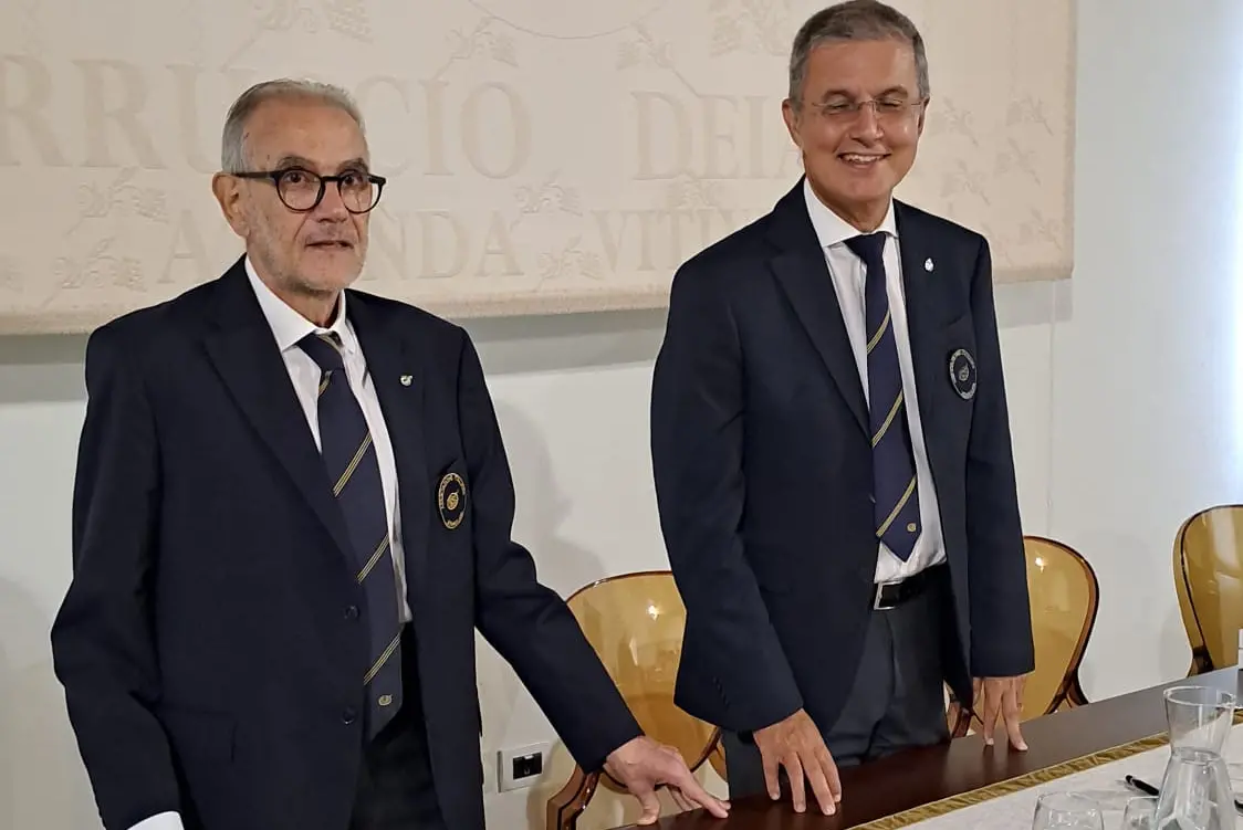 A destra il presidente Ais, Antonio Furesi. A sinistra il vice, Roberto Pisano