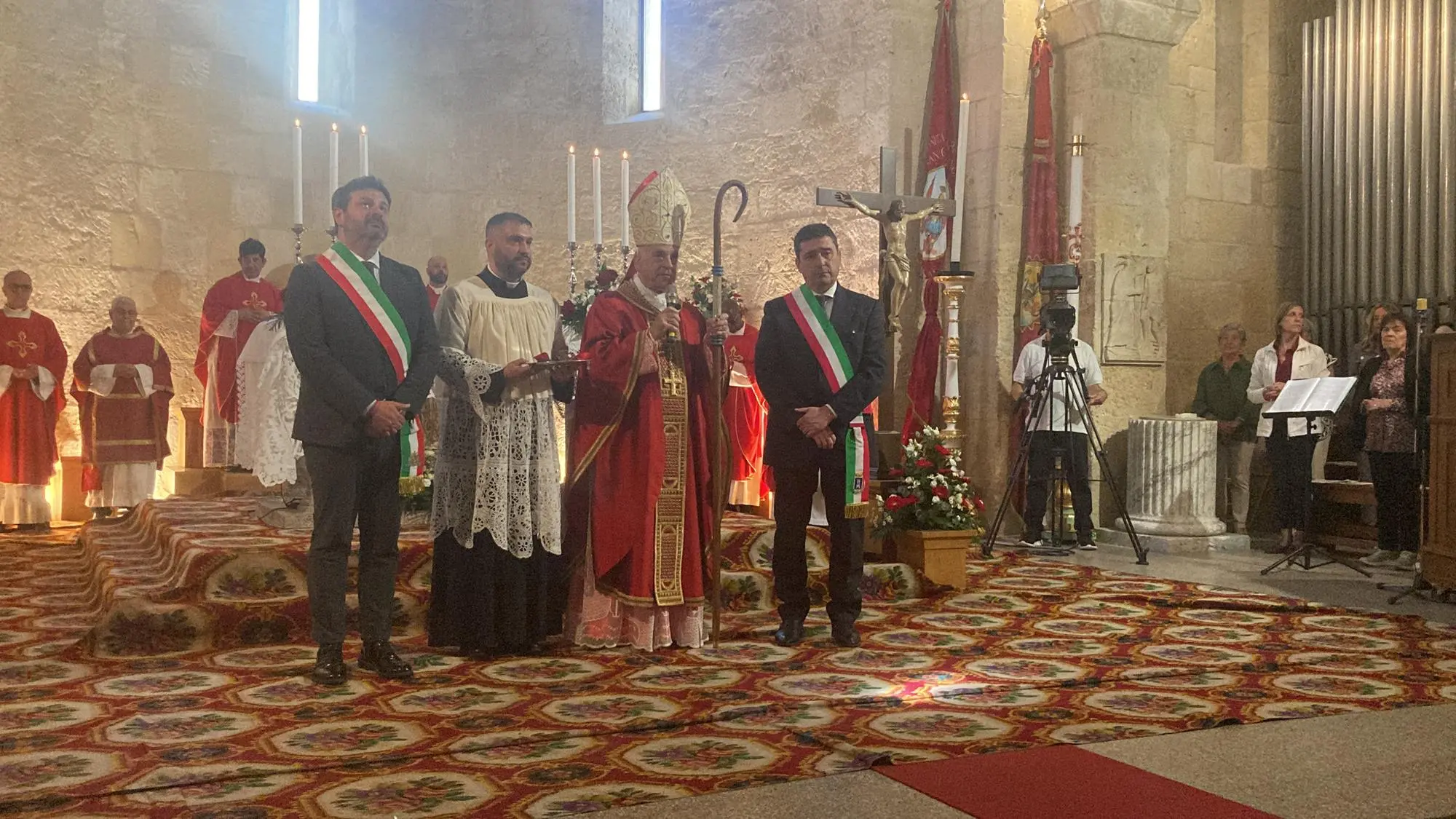 https://immagini.unionesarda.it/version/c:MzNkMDJkNTYtZjNlYi00:NGE5ZGNkNjItZTA3NC00/image.webp?f=16:9