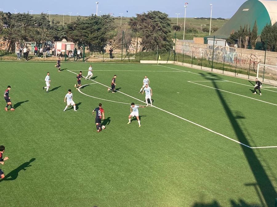 Porto Torres: il campo di calcio 2 sarà intitolato al dirigente Dino Maricca