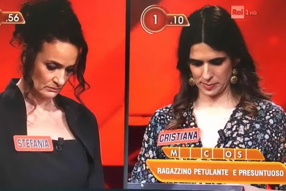 A destra, Cristiana Curreli a L'Eredità (screenshot da Rai 1)