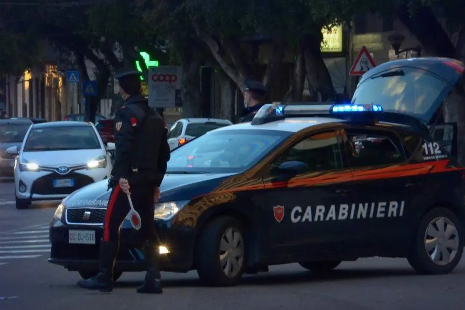 (foto carabinieri)