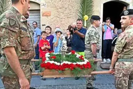 Il primo anno della festa col santo portato dai soldati della Brigata Sassari
