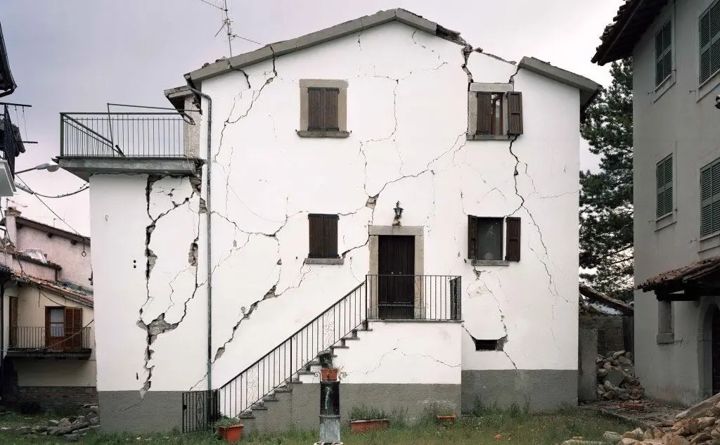 Casa distrutta a Castro Montegallo, Ascoli Piceno.Foto\r di Alicia Dobrucka