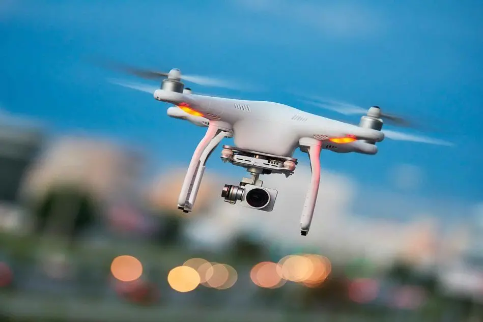 Un drone (foto L'Unione Sarda)
