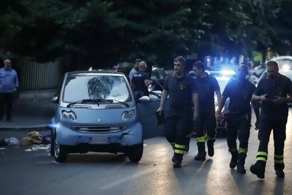 La Smart che ha investito i pedoni