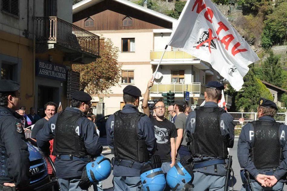 Sedici condannati per gli scontri in Val di Susa