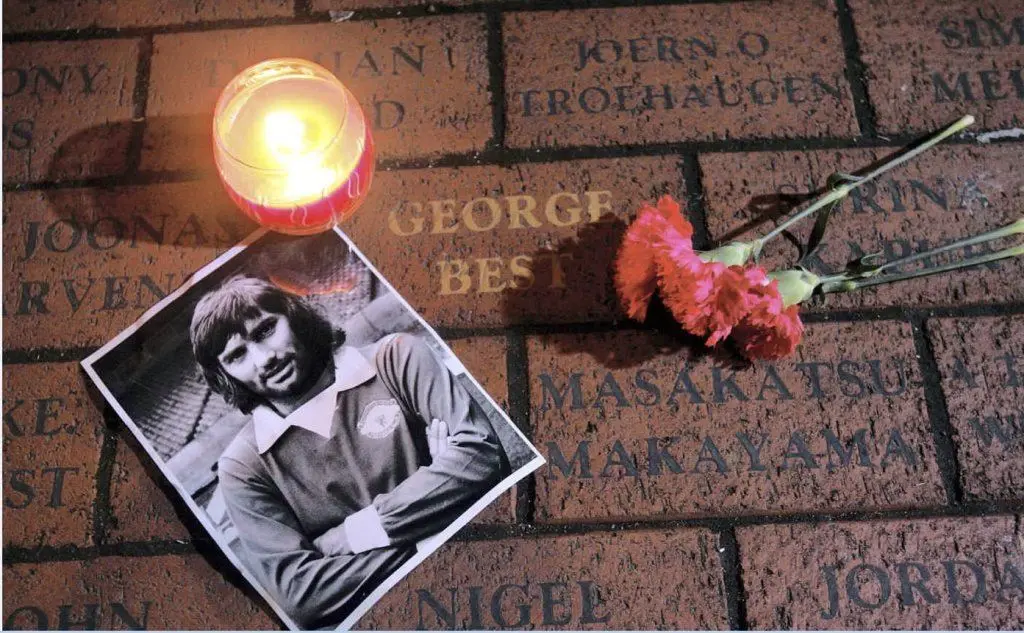 Il suo nome nella Walk of Fame del Manchester United (Ansa)
